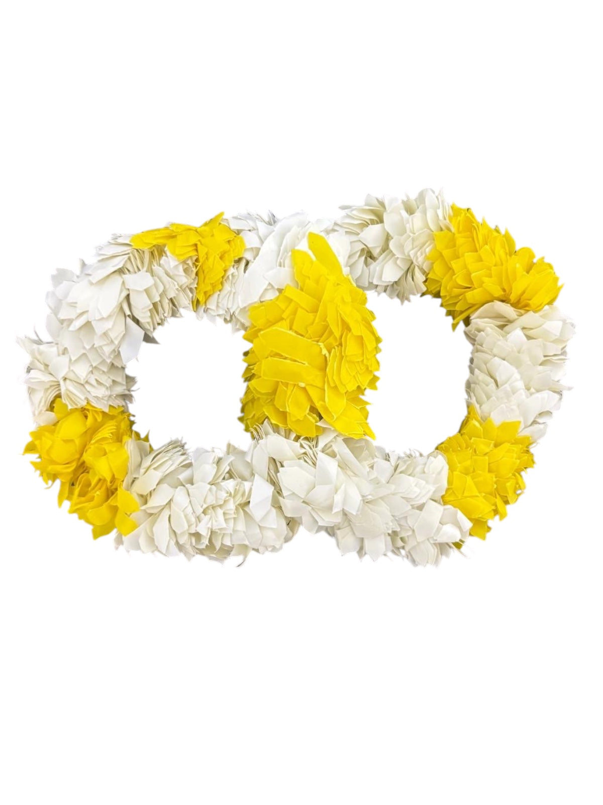 UK Based - Beautiful and elegant white Gajra with a pretty yellow flower